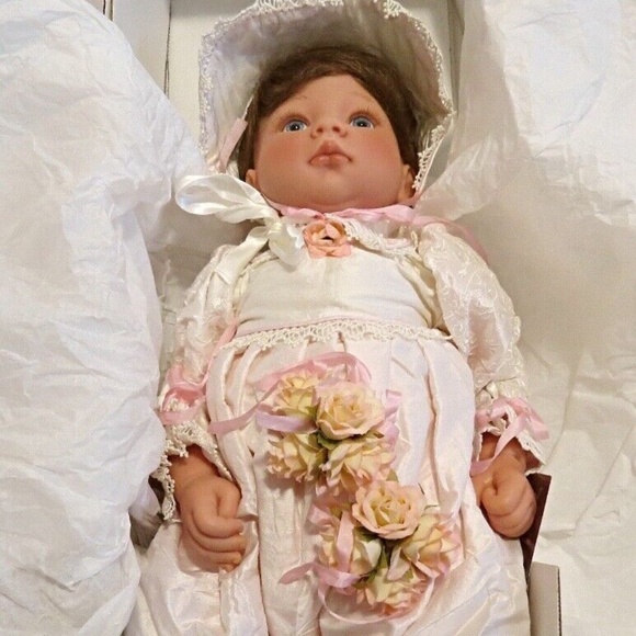 LEE MIDDLETON “Susannah” Limited Edition #428/750 Reva Schivck - Picture 1 of 8